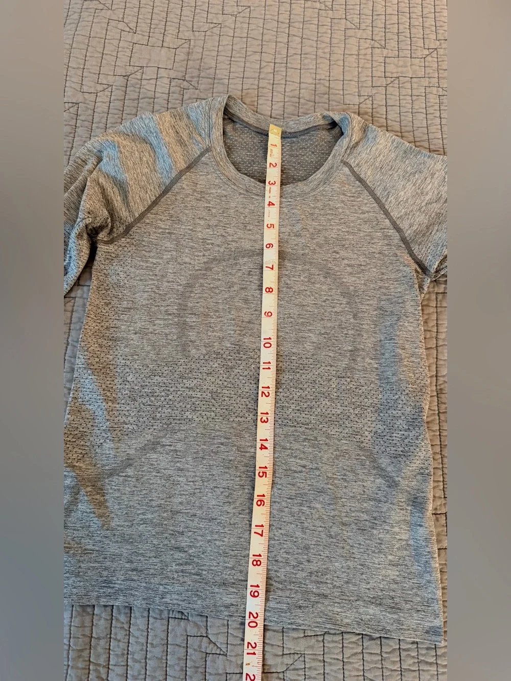 Lululemon Swiftly Tech Long Sleeve 2.0 Race Waist Length Thumbholes Gray 4